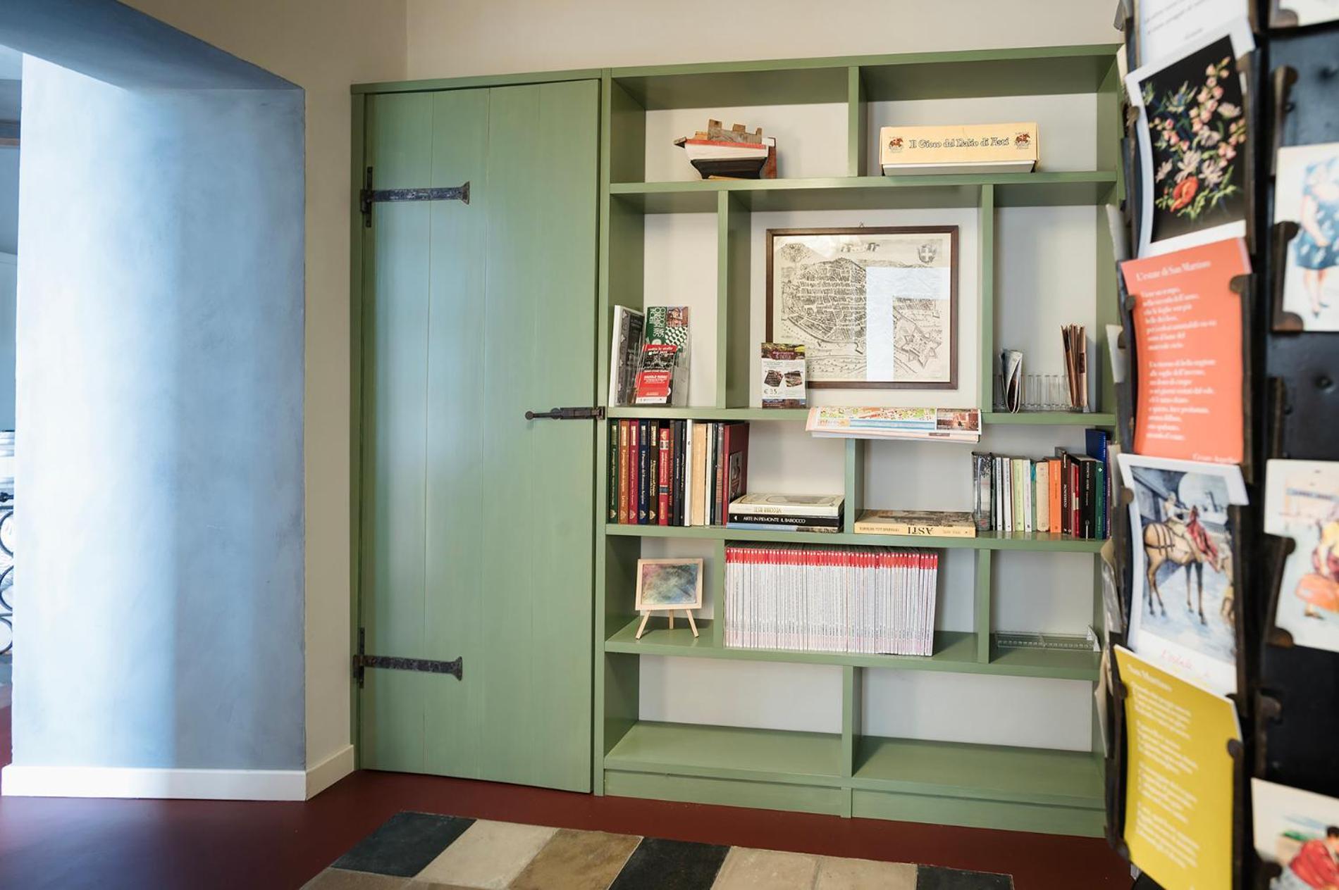 L' Estate Di San Martino Room Rental - Free Park Asti Eksteriør billede